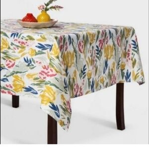 NWOT Exrra Long OPALHOUSE Rectangle Floral Spring Tablecloth  120x 60